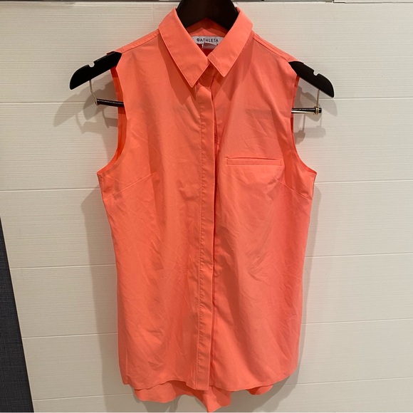 Athleta XS sleeveless button up blouse with collar - Picture 1 of 6